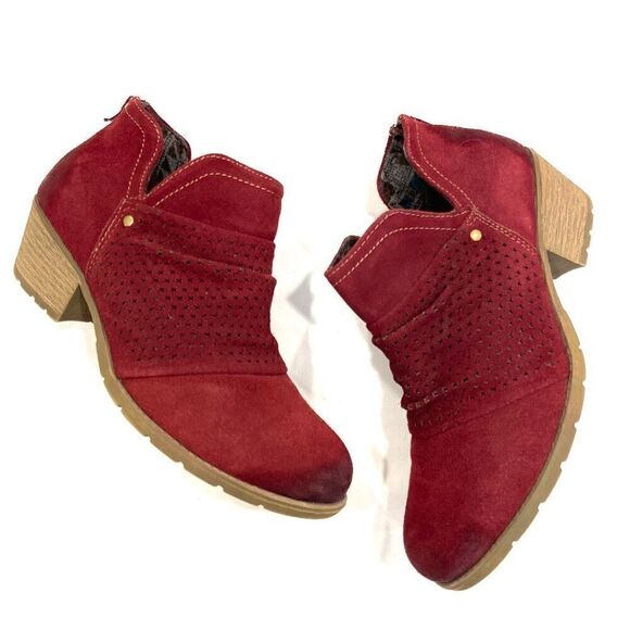 EARTH ORIGINS Suede Booties (Sz 11 wide) - Picture 7 of 7